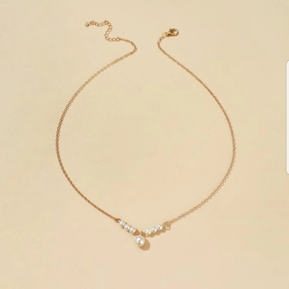 *Tris* Pearl Dangling Necklace - Picture 5 of 5